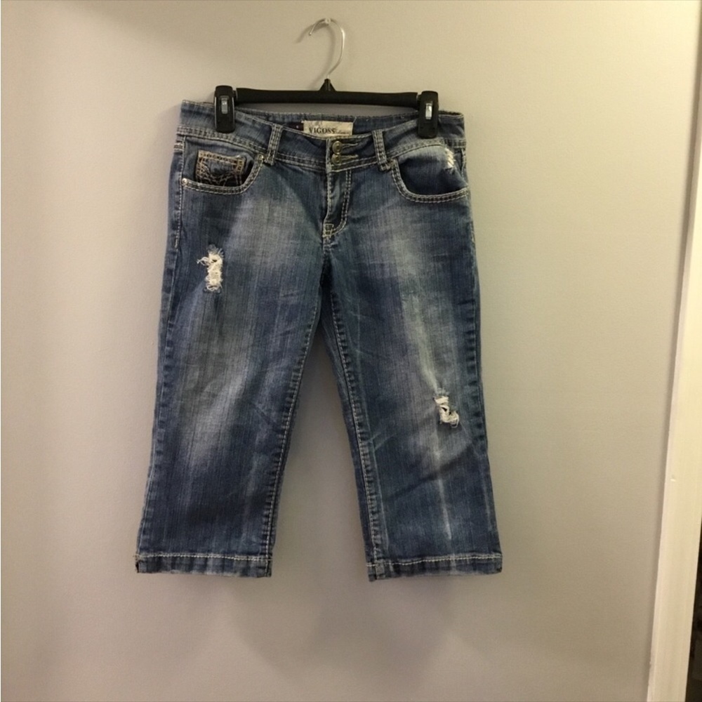 VIGOSS size 5 Jean Capri 7 pocket
2 button and zipper closure
